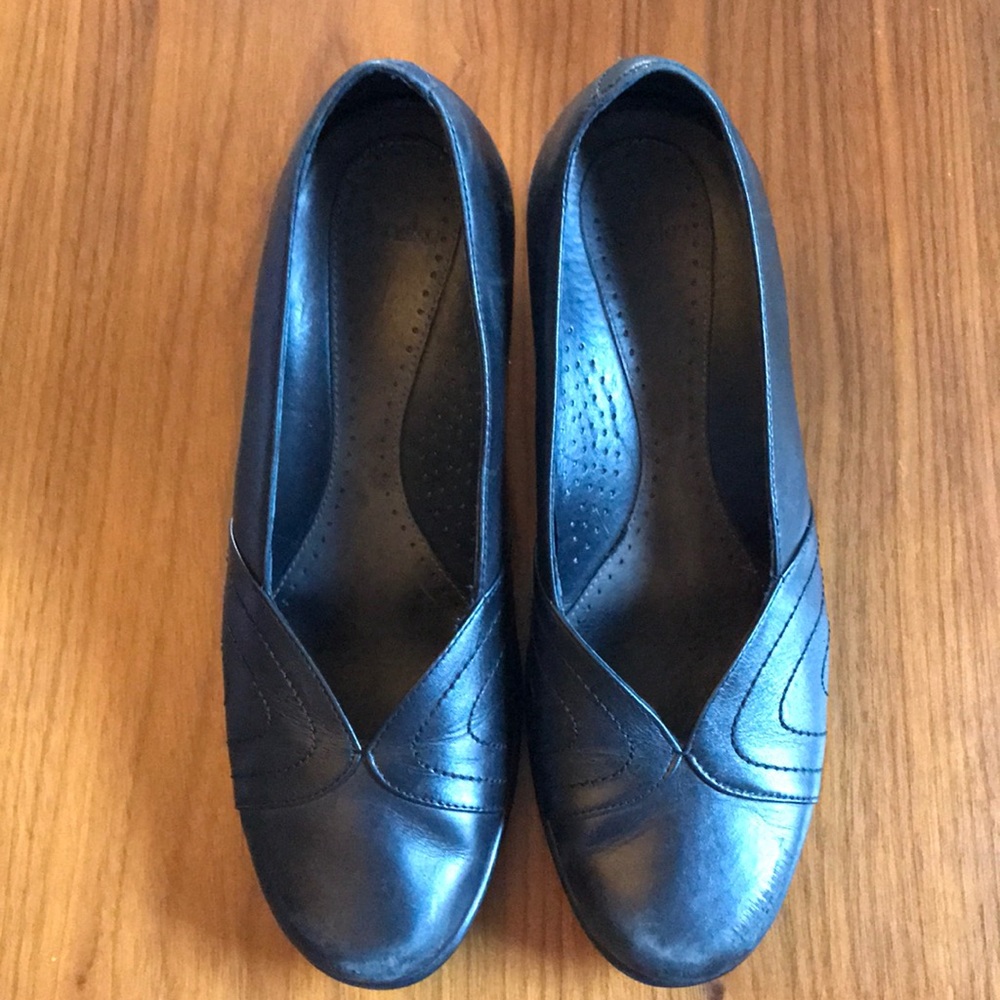 Dansko black leather heels